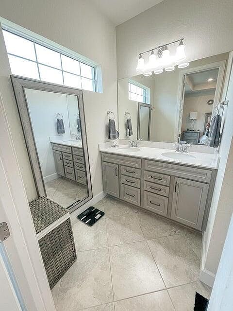 1st image of 1851 SE Tarni Way
