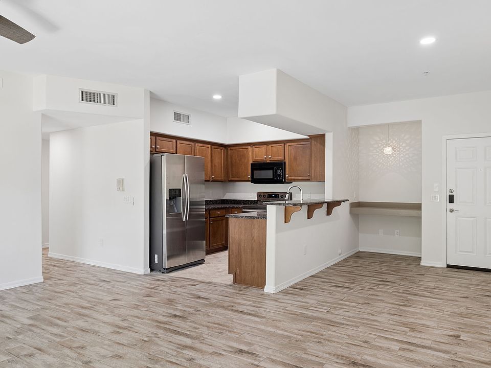 1st image of 20660 N 40th St Unit 1009