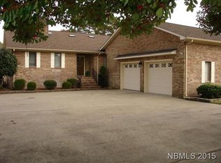 6109 Castleton Ct, New Bern, NC 28560