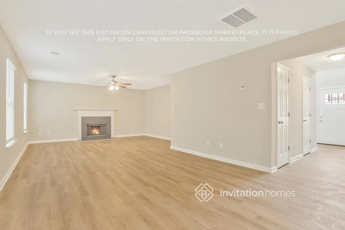 Building Photo - 2736 Live Oak Trl