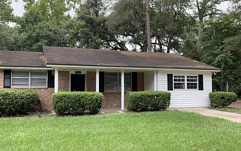 1st image of 185 SW Petunia Pl