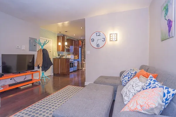 Rented by Aventana | media 16