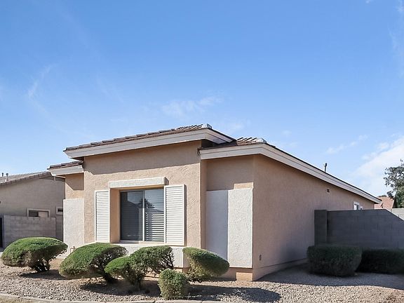 3rd image of 5810 S 53rd Ln