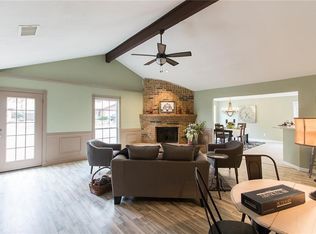 2320 Woodside Dr, Arlington, TX 76016