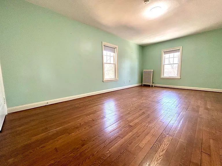 32 Wamsutta Ave — Photo 12