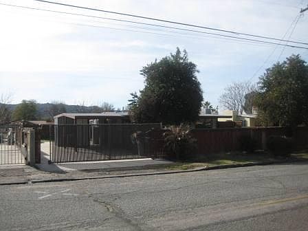 4th image of 40671 E Whittier Ave