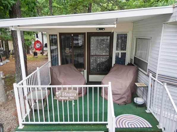 1 Robinson Way #185, Kennebunk, ME 04043