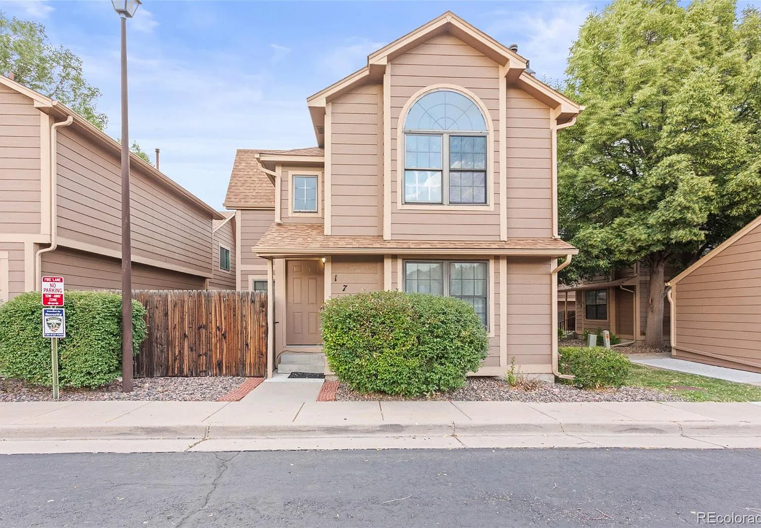 3 bed, 2.5 bath, 1537 sqft, $2,600 — Photo 1
