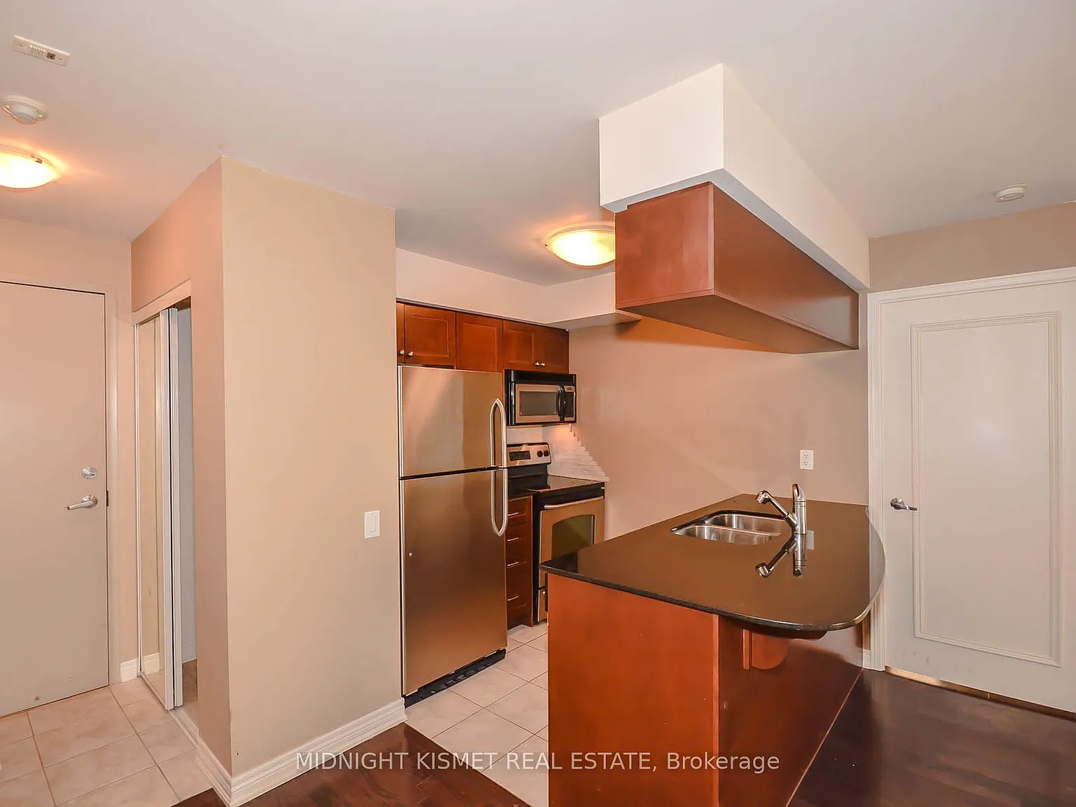 2 bed, $3,300 — Photo 4