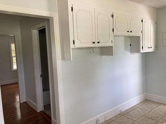 4th image of 218 Huggins Eaddy St