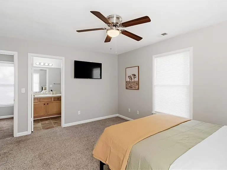 639 Ira St SW — Photo 17