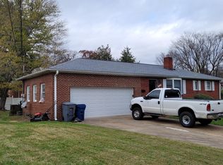 6042 Brook Dr, Falls Church, VA 22044