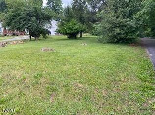 1709 E Oakland Ave, Johnson City, TN 37601