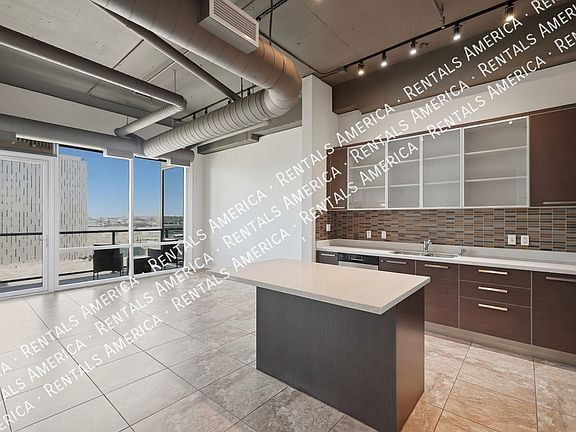 3rd image of 1 E Lexington Ave Unit 905