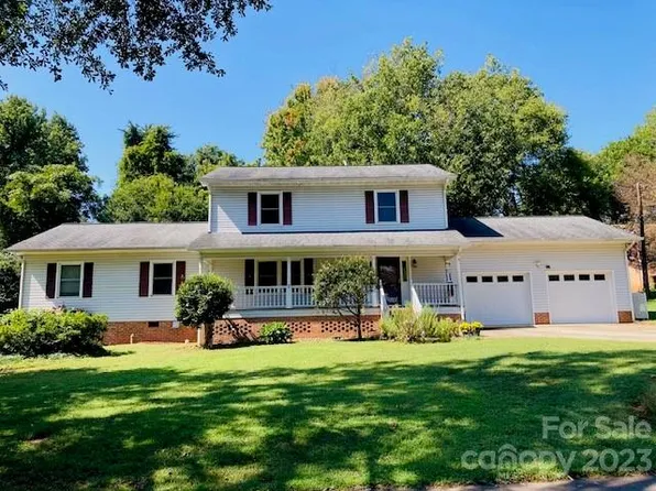 210 S Hillside St, Rutherfordton, NC 28139