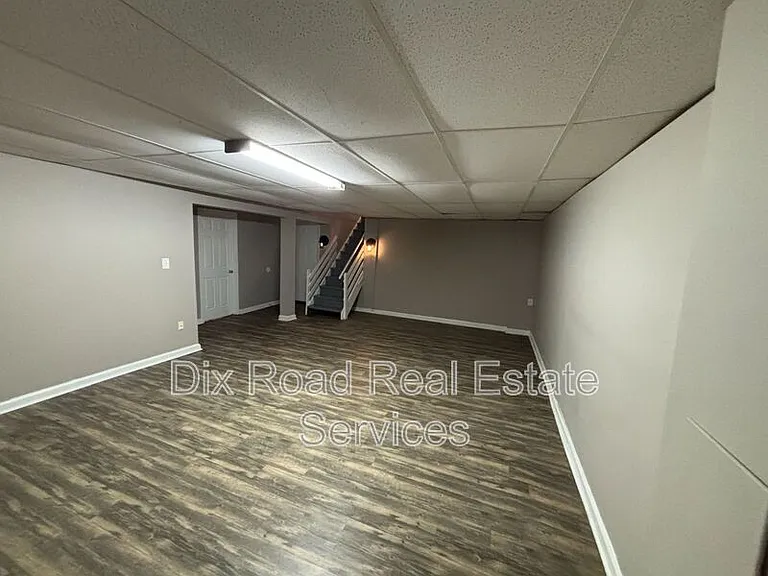 7914 Woody Hollow Dr — Photo 25