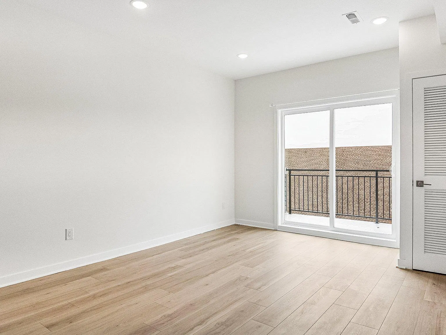 1 bed, 1.0 bath, 750 sqft, $1,477 — Photo 4