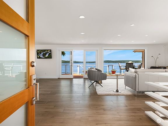 4th image of 29129 Beach Drive NE