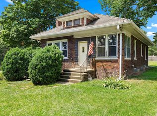 409 W Burton Ave, Eureka, IL