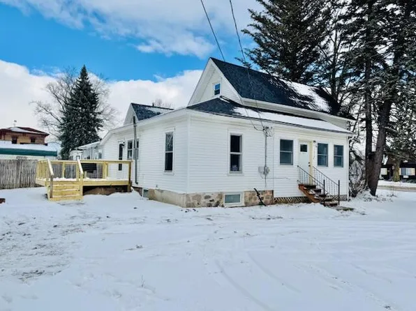 1219 Jordan Lake Ave, Lake Odessa, MI 48849