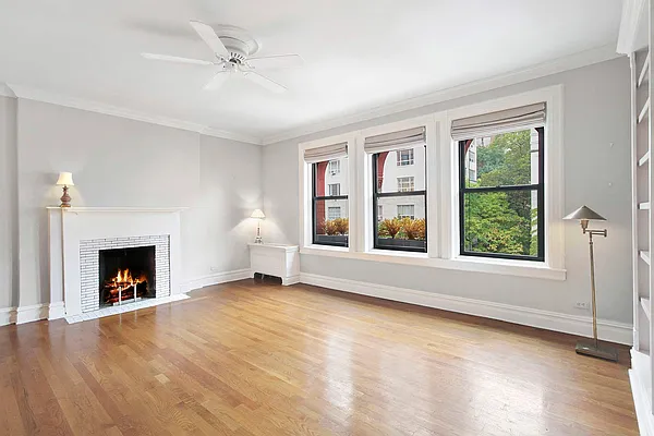 Rented by Sotheby's International Realty | media 10