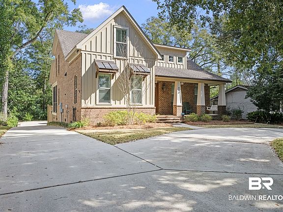 3rd image of 413 Azalea St