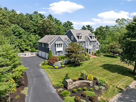 3rd image of 160 Hillcrest Rd