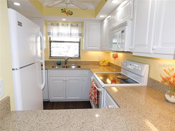 5th image of 7247 Cloister Dr #120