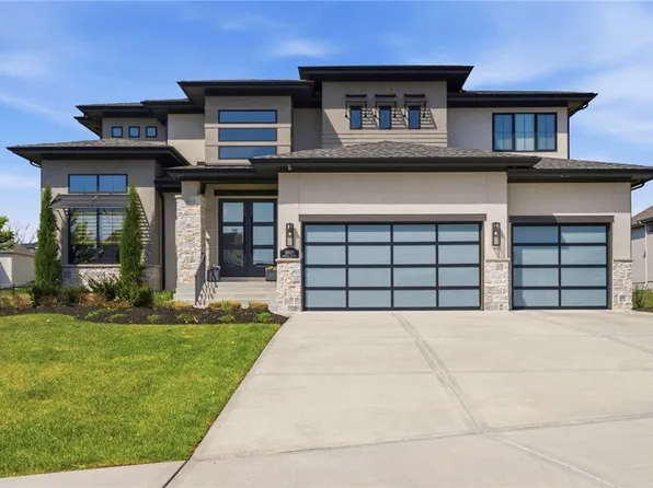 16920 Rosehill St, Overland Park, KS 66221