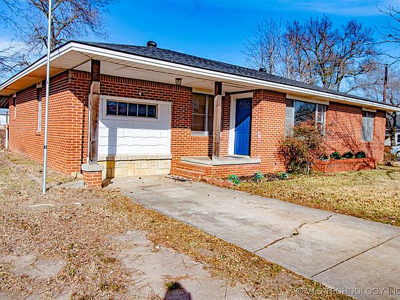 4th image of 1702 Maple St