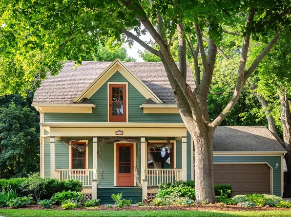 1038 E Vine St, Appleton, WI 54911