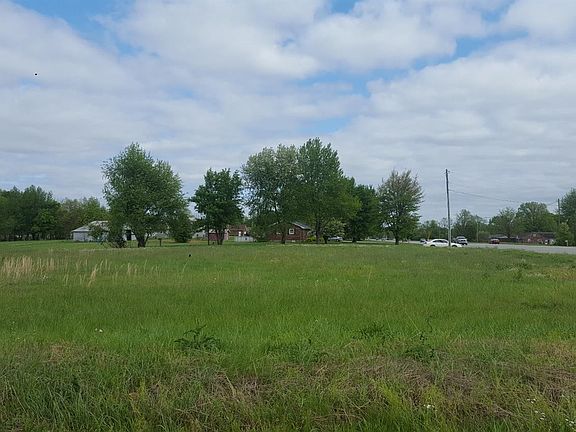 2nd image of 1 New Shepherdsville Rd #A