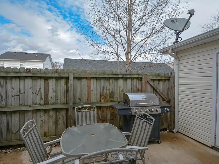 344 Arapaho Dr — Photo 13