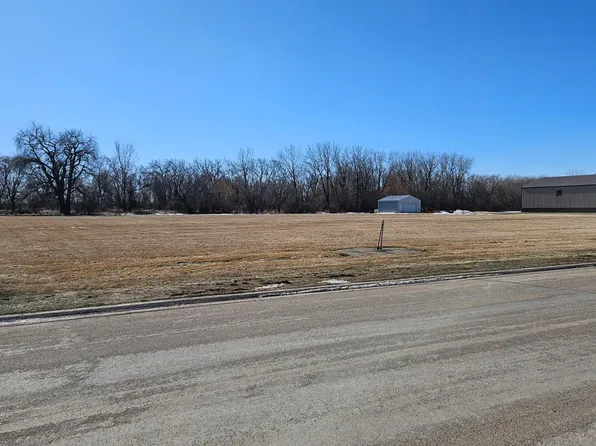 509 2nd St SE, Glyndon, MN 56547