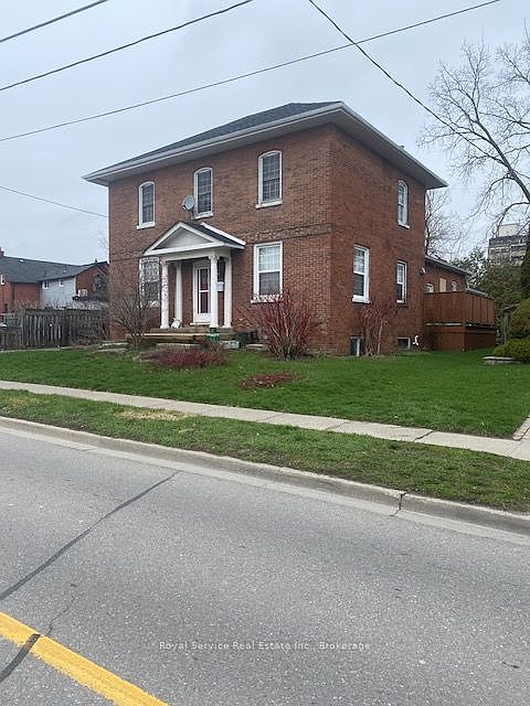 1st image of 102C Queen St