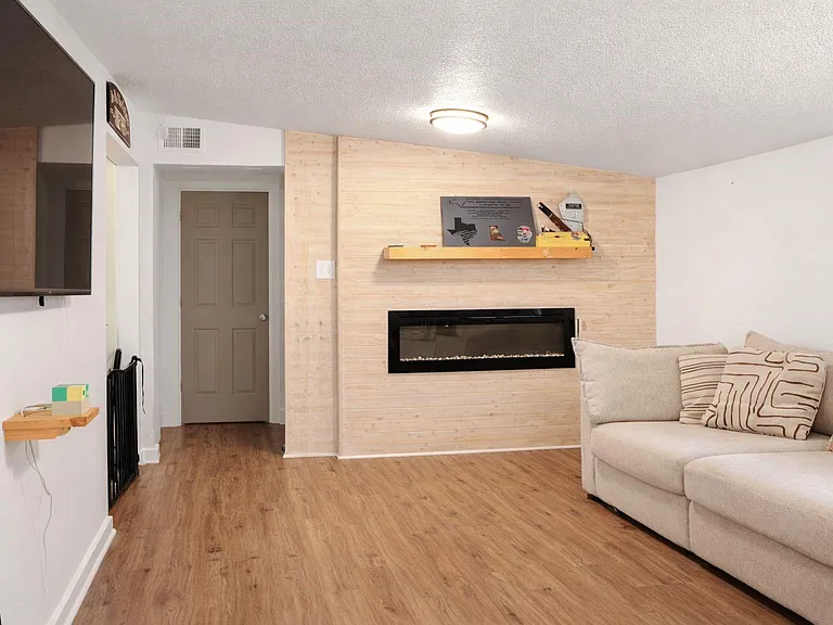 506 Azalea St — Photo 8