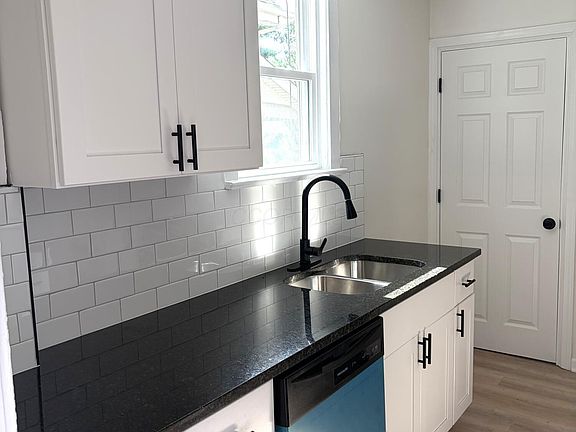 5th image of 2584 Eakin Rd