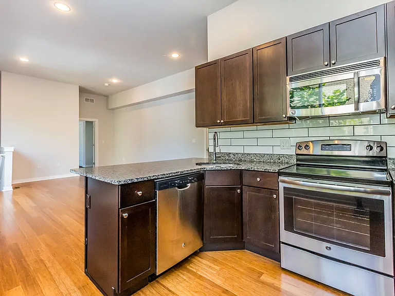 4213 Chester Avenue Modern Living in the Heart of University City — Photo 9