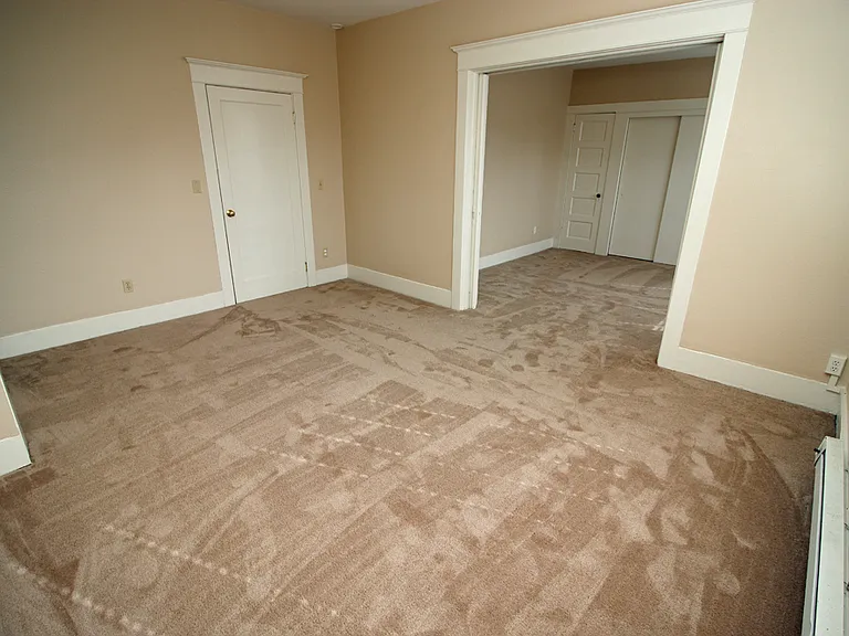 The Summit Arms Apartments — Photo 4