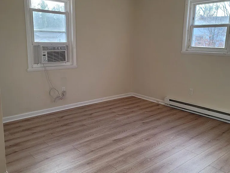5068 Potomac Dr — Photo 10
