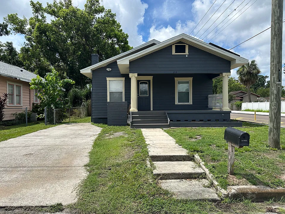 212 W Genesee St