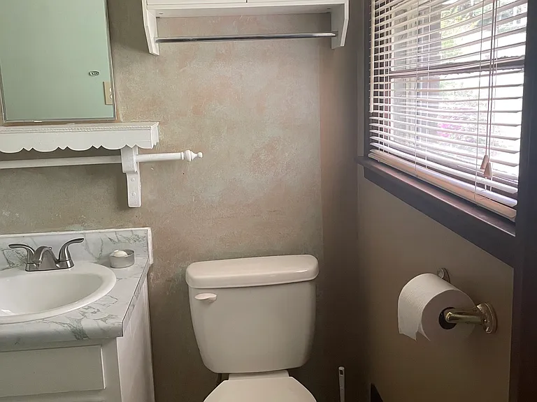 920 Forrest Cir SE — Photo 11