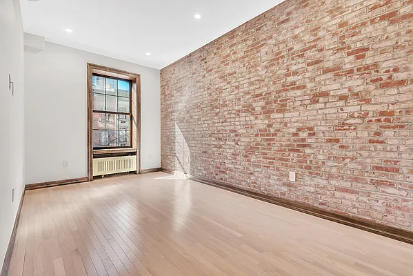 Rented by Compass | media 9