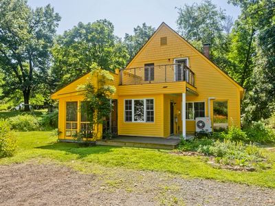 70 Old Sunderland Rd, Montague, MA, 01351