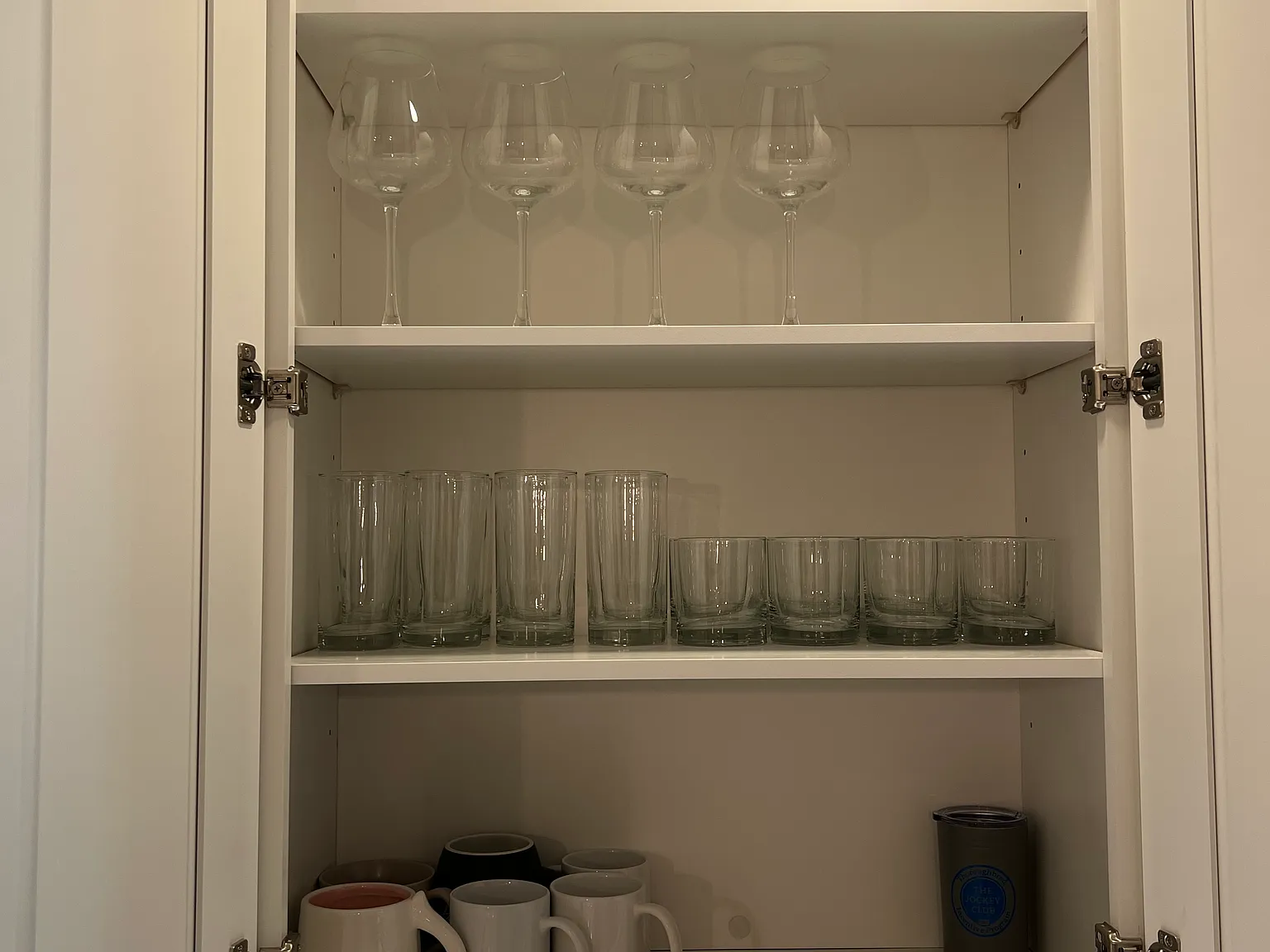 1 bed, 3400 sqft, $2,000 — Photo 2