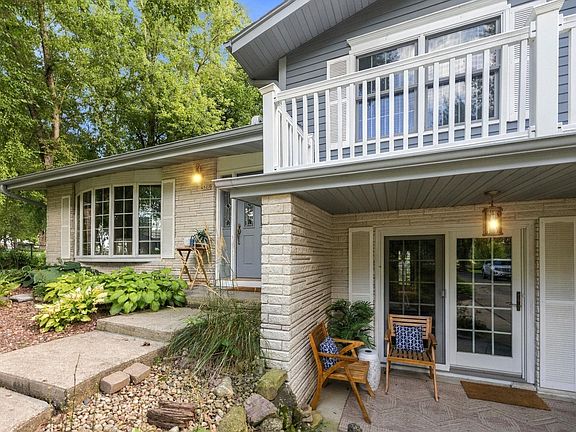 4th image of 4527 E Oak Ln