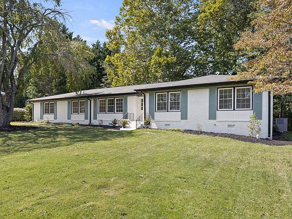 3rd image of 41 Dagenham Dr