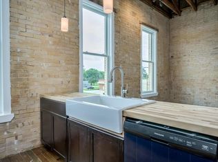 110 S Main St #206, Elgin, TX 78621