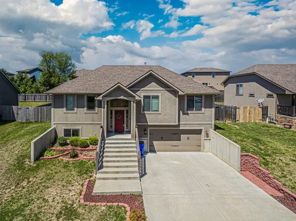 1830 Buckshot Dr, Junction City, KS 66441