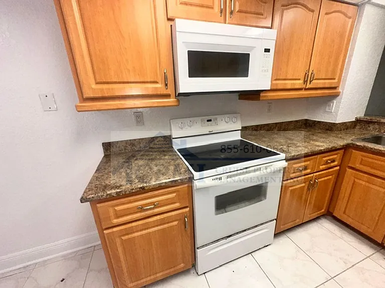 Fairway Views - 8740 NW 40 St Coral Springs, FL 33065 — Photo 12